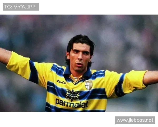 全球最受欢迎的足球明星排行榜揭晓他们的传奇故事与场上风采