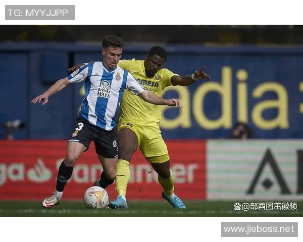 印尼足球界的传奇巨星是谁他如何改变了国家足球的未来